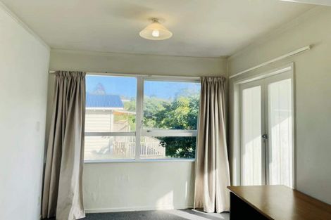 Photo of property in 28 Nutsey Avenue, Northcote, Auckland, 0627