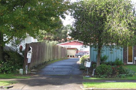 Photo of property in 1/8 Mirrabooka Avenue, Botany Downs, Auckland, 2010