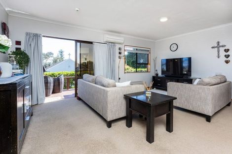 Photo of property in 1/7 Gerald Stokes Avenue, Helensville, 0800