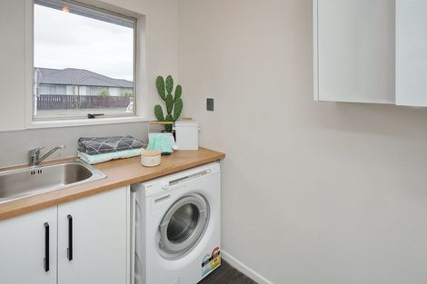 Photo of property in 75 Lakewood Drive, Burwood, Christchurch, 8083