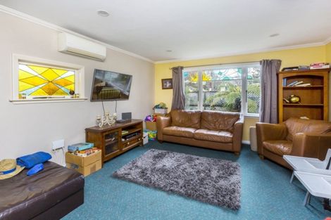 Photo of property in 6 Homedale Road, Wainuiomata, Lower Hutt, 5014