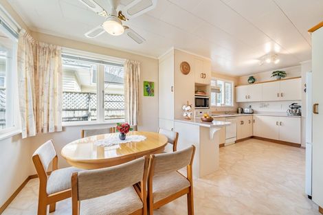 Photo of property in 28 Golf Road, Manor Park, Lower Hutt, 5019