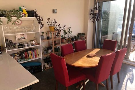 Photo of property in 5/25 Home Street, Mount Victoria, Wellington, 6011