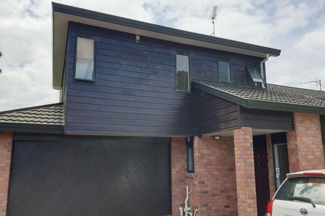 Photo of property in 7 St Lucia Place, Unsworth Heights, Auckland, 0632