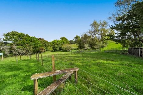 Photo of property in 812 Carrington Road, Hurworth, New Plymouth, 4371