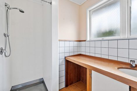 Photo of property in 8 Memorial Drive, Parahaki, Whangarei, 0112