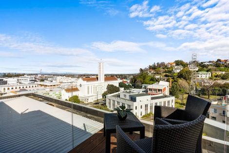 Photo of property in 61/3 Shakespeare Road, Napier South, Napier, 4110