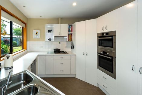 Photo of property in 9 Blue Gum Place, New Brighton, Christchurch, 8083