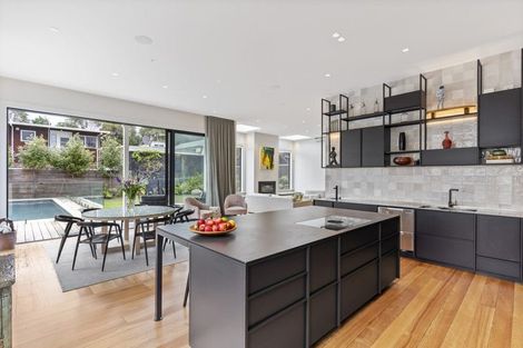 Photo of property in 50 Sarsfield Street, Herne Bay, Auckland, 1011