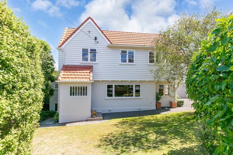 Photo of property in 4 Nicholson Road, Khandallah, Wellington, 6035