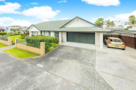 Photo of property in 227 Hill Road, The Gardens, Auckland, 2105