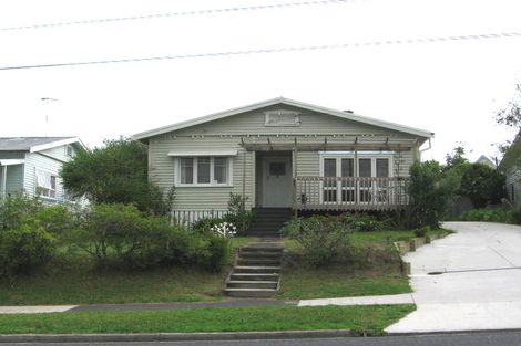 Photo of property in 107 Glendale Road, Glen Eden, Auckland, 0602