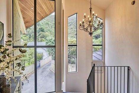 Photo of property in 82a Wyndrum Avenue, Waterloo, Lower Hutt, 5011