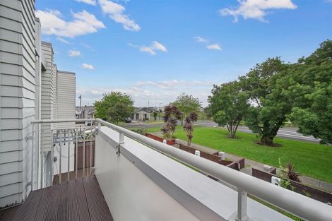 Photo of property in 26 Willow Camp Road, Takanini, 2112