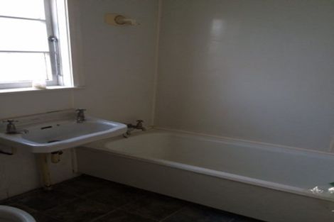 Photo of property in 9 Avenue Road, Foxton, 4814