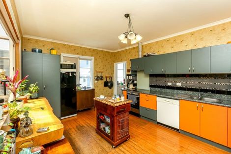 Photo of property in 11 Tothill Street, Frankleigh Park, New Plymouth, 4310