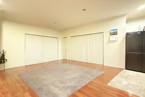 Photo of property in 33 Midhurst Avenue, Henderson, Auckland, 0612