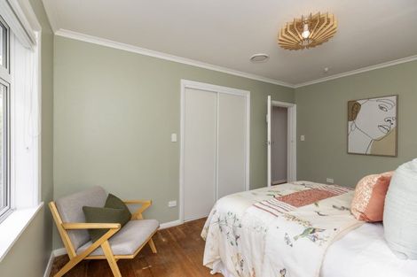 Photo of property in 121 Matai Road, Raumati South, Paraparaumu, 5032