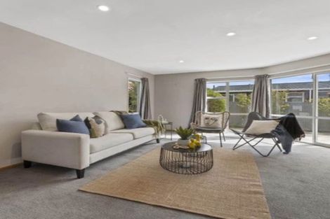 Photo of property in 1 Birdling Place, Halswell, Christchurch, 8025