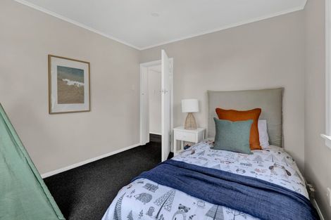 Photo of property in 10 Tasman Street, Vogeltown, New Plymouth, 4310