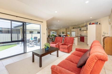 Photo of property in 17 Napier Street, Jervoistown, Napier, 4112