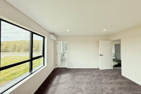 Photo of property in 2 Kobe Street, Karaka, 2580