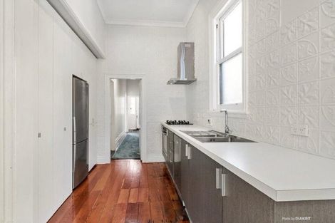 Photo of property in 18 Russell Terrace, Newtown, Wellington, 6021