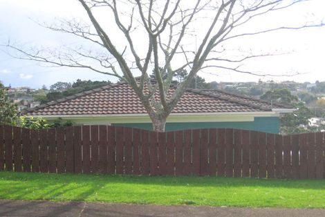 Photo of property in 18 Arlette Place, Massey, Auckland, 0614