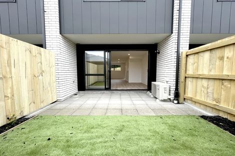 Photo of property in 4/12 Enderby Drive, Te Atatu Peninsula, Auckland, 0610