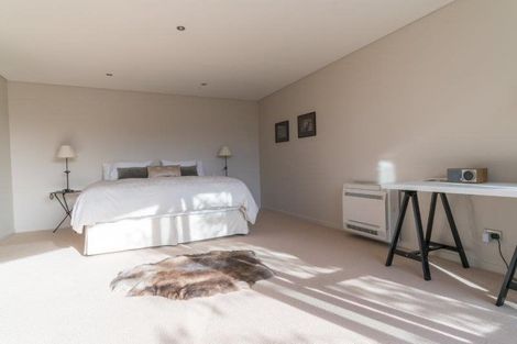 Photo of property in 1 Waimana Place, Wanaka, 9305