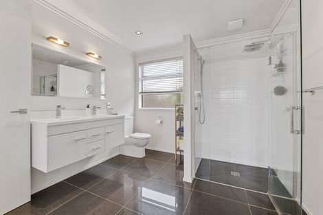 Photo of property in 9b Chilman Street, Strandon, New Plymouth, 4312