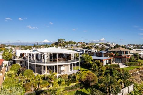 Photo of property in 50 Whiteley Street, Moturoa, New Plymouth, 4310