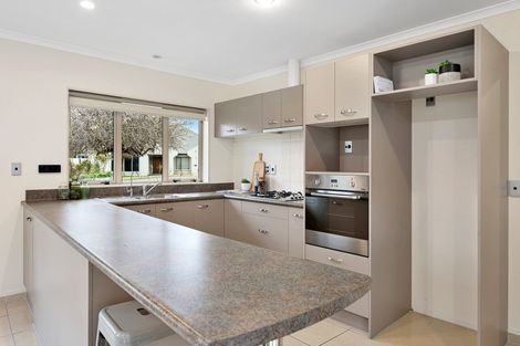 Photo of property in 5 Fairway Oaks Drive, Waikanae Beach, Waikanae, 5036
