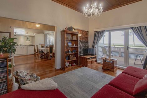 Photo of property in 575 Marine Parade, Napier South, Napier, 4110