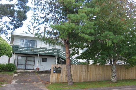 Photo of property in 74 Captain Scott Road, Glen Eden, Auckland, 0602