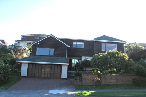 Photo of property in 33 Burbank Crescent, Churton Park, Wellington, 6037