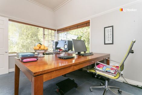 Photo of property in 69 Glenross Street, Glenross, Dunedin, 9011