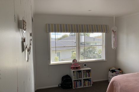 Photo of property in 11 Dawnhaven Drive, Te Atatu Peninsula, Auckland, 0610