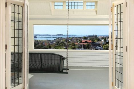 Photo of property in 6 Garden Road, Remuera, Auckland, 1050