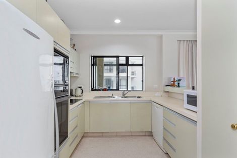 Photo of property in 21h Maunganui Road, Mount Maunganui, 3116