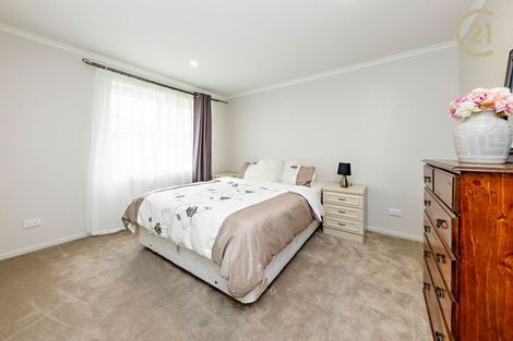 Photo of property in 3 Rohea Place, Opaheke, Papakura, 2113
