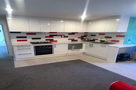 Photo of property in 8a Palmer Avenue, Glen Eden, Auckland, 0602