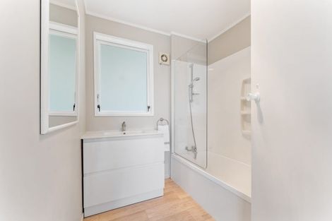 Photo of property in 50 Brightside Road, Stanmore Bay, Whangaparaoa, 0932