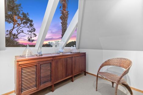 Photo of property in 8 View Road, Campbells Bay, Auckland, 0630