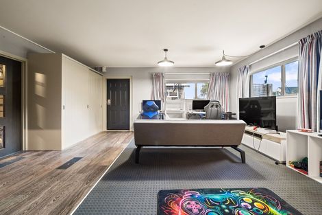 Photo of property in 2 Leith Street, Kinmont Park, Mosgiel, 9024