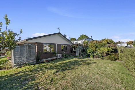 Photo of property in 25 Cromwell Drive, Fitzroy, Hamilton, 3206