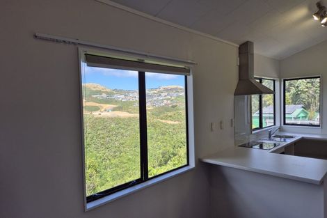 Photo of property in 60 Guadeloupe Crescent, Grenada Village, Wellington, 6037