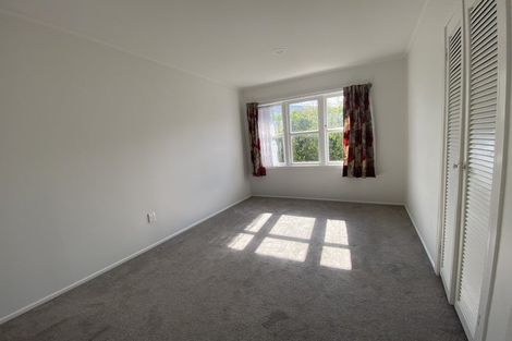 Photo of property in 2/18 Fowler Street, Northcote, Auckland, 0627