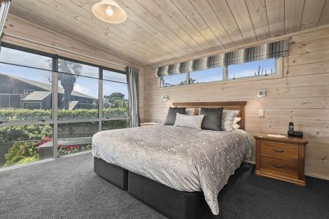 Photo of property in 145 Karewa Parade, Papamoa Beach, Papamoa, 3118