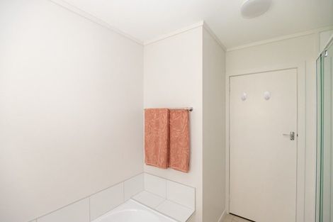 Photo of property in 11 Paul Drive, Ngatea, 3503